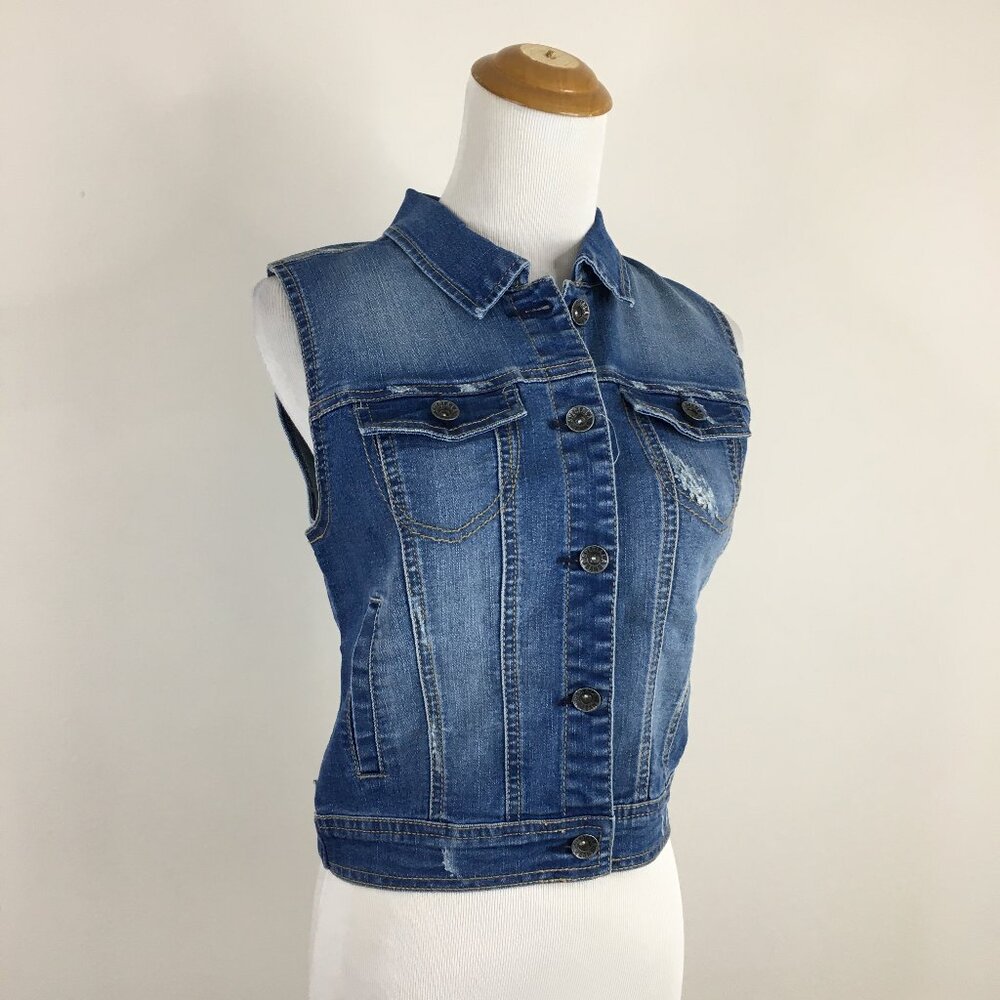 NWOT SPECIAL A Medium Wash Faux Pockets Distressed Cropped Denim Vest